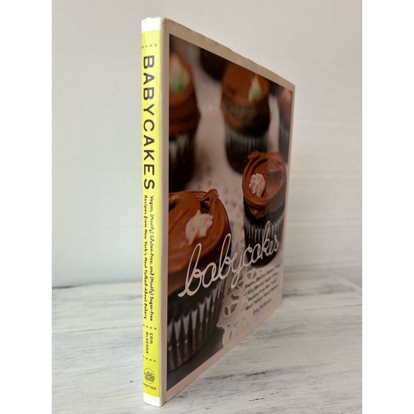 COPY - Babycakes cookbook - Picture 3 of 8